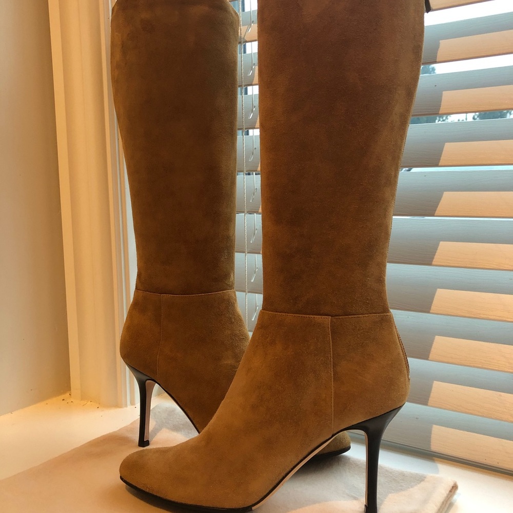 Boots - Picture 2 of 8